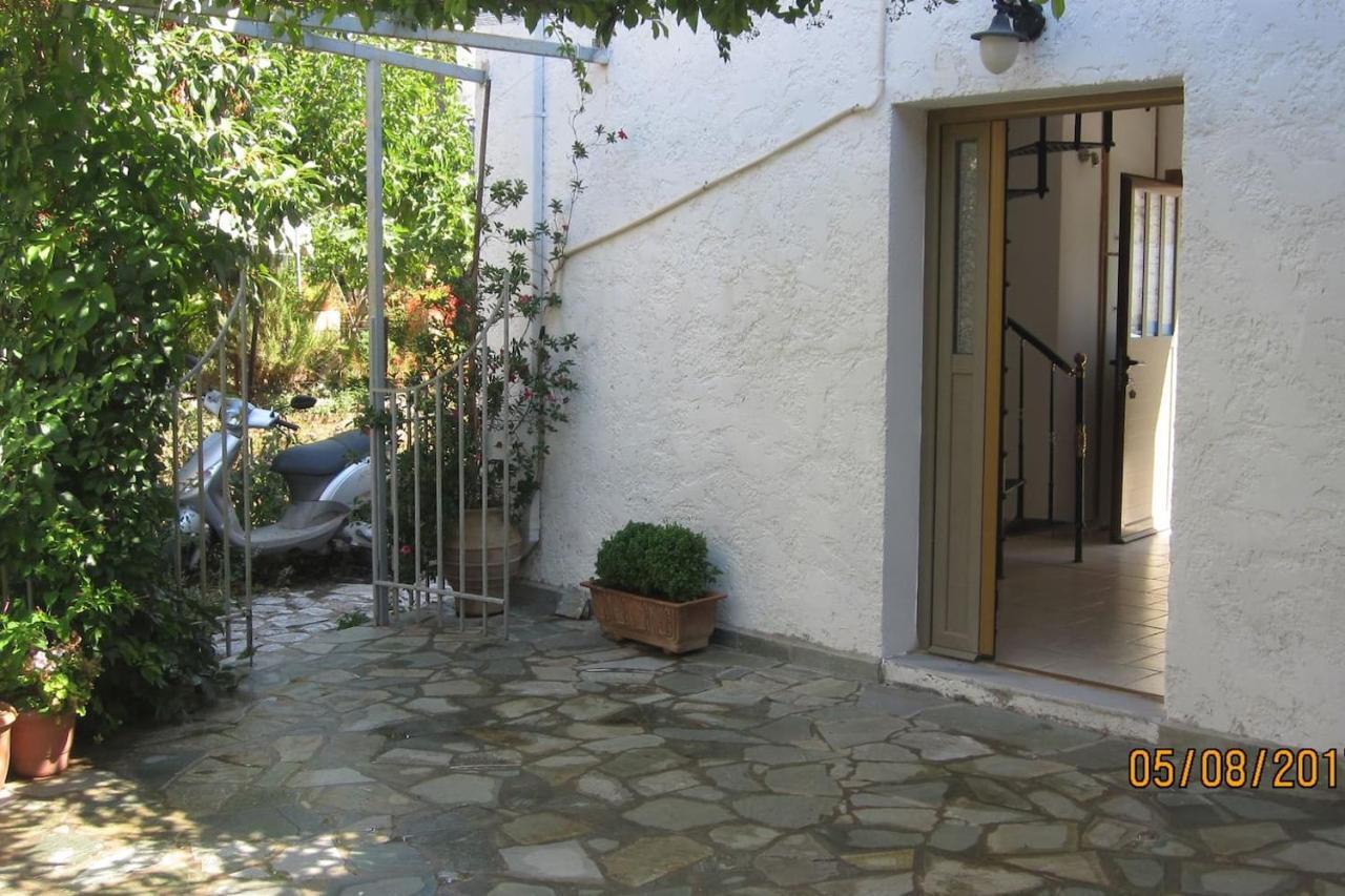 קרדמילי Pirgaki Studios מראה חיצוני תמונה